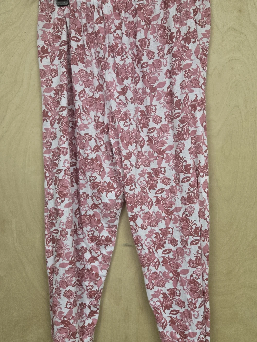 Women's Pink Floral Capri Pants & Top PJ Set